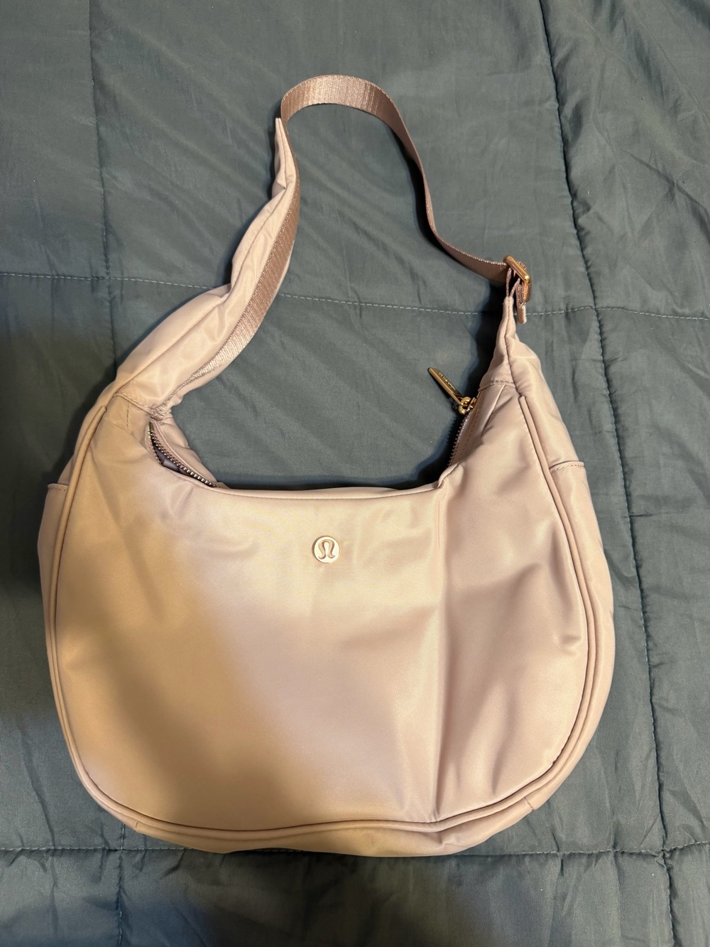 Lululemon City Essentials Shoulder Bag NWOT